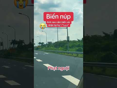 Theo anh em, Biển báo có trước hay biển quảng cáo cây xăng có trước nè #csgt #botuctaylai