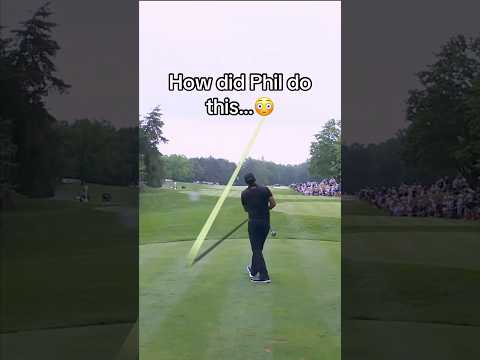 They don’t call him Phil the Thrill for nothing 😅 #golf #LIVGolf