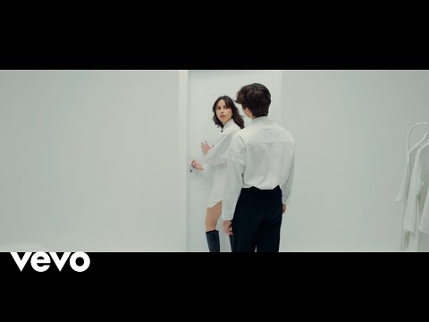 Adèle & Robin - Courage (Clip officiel)