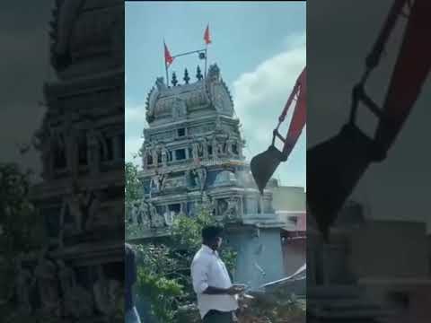 300 साल पुराने शिव मंदिर को तोड़ने आई JCB,अचानक कैसे रुक गई?