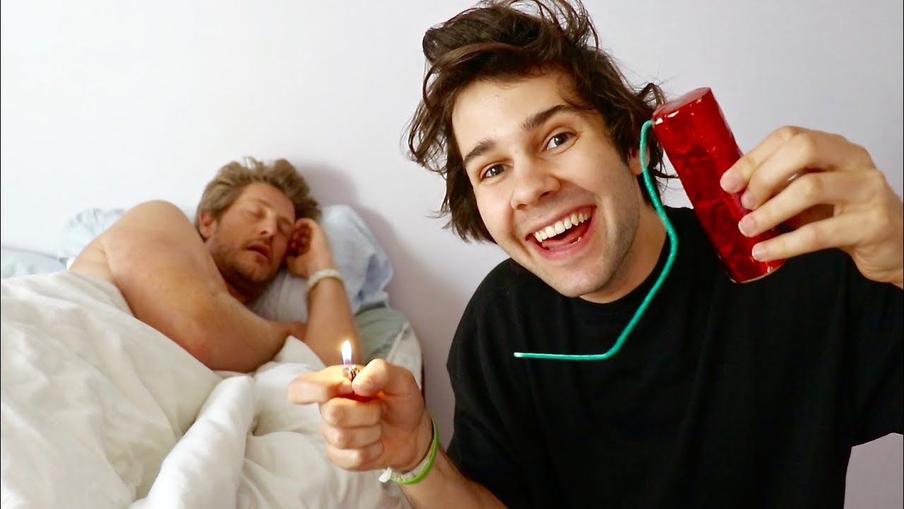 MORNING FIREWORK SURPRISE (FREAKOUT)