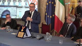 Il sindaco Manfredi conferisce la Medaglia della Città a Giuseppe Castagna  AD di Banco BPM