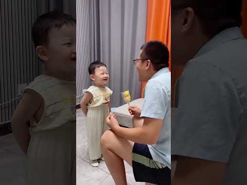 让儿子叫爸爸给糖吃!没想到总学妈妈叫老公! #cute #baby #funny #cutebaby