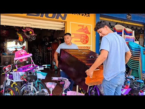 Raul Salio A COMPRAR REGALOS NAVIDEÑOS