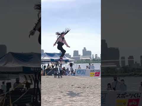 “Rollin Girl”   #acro #スラックライン #slackline #アクロバット #sports #spin #ツインテール #海 #岡澤恋