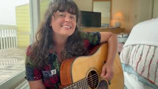 Emily Scott Robinson - "Better With Time" (Acoustic)