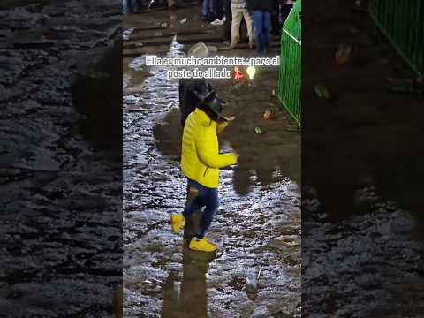 QUE DIVERTIDA ELLA 😂😂😂 #shorts #viral #memes #baile #funny #fun #tendencias #comedy #lol