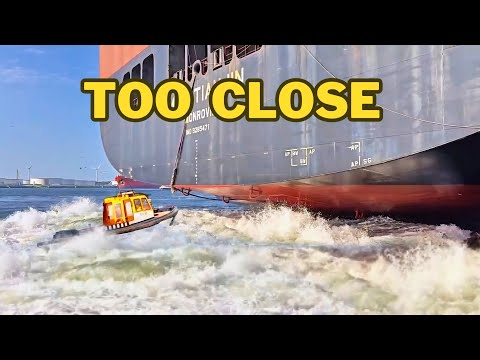 A Linesman's POV: My Office Next to a 337m Ship's Propeller