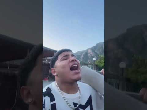 DIGANLE A @farruko  QUE TENGO ESTO POR AQUI Y QUE VENEZUELA LO ESPERA CON LOS BRAZOS ABIERTOS.