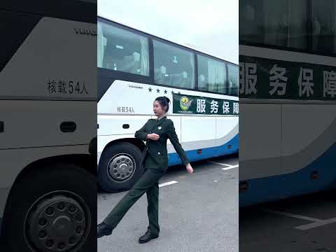 Real Army Officers Take A Test of Fake Army Officers