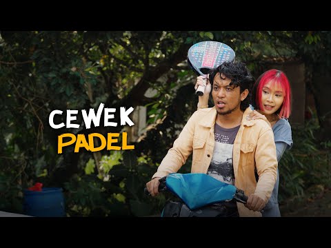 CEWEK PADEL