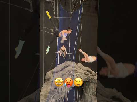 SHE DID IT PERFECTLY😻😻😻 #gym #split #circus #cool #aerial #flip #lifeisbutadream