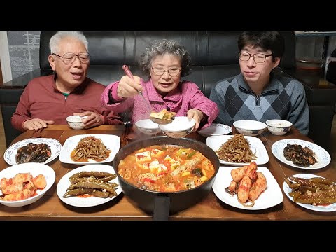 추운날 얼큰한 동태찌개 먹방 (우엉볶음, 삭힌 깻잎찜, 아삭이고추 장아찌무침) dongtae jjigae mukbang / korean recipes / asmr mukbang