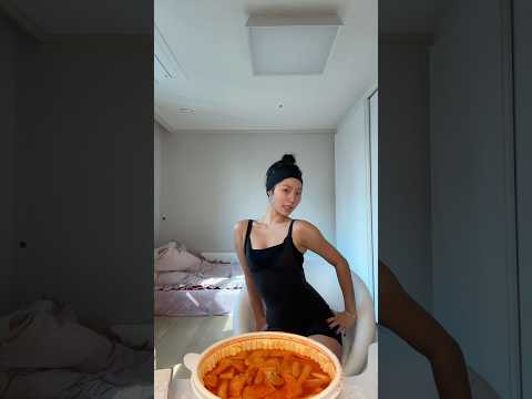Body tea mukbang #amy #amyflamy #mukbang #eating #asmrsounds #asmrvideo #foodie #speed #ishowspeed