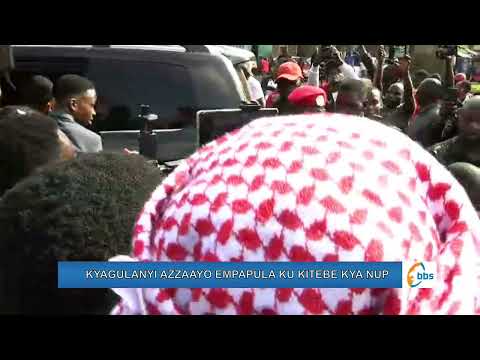 Ebuggumu ku kitebe kya NUP e Kavule nga Bobi Wine azzaayo empapula