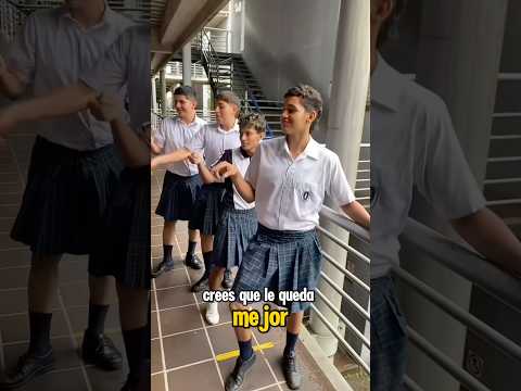 Usarías estos uniformes en el colegio. 😂👀