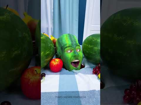 Une blague avec une tête de pastèque sur ma petite amie ! 👿🍉 #blague #peinture