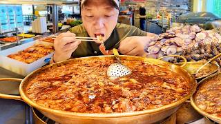 INSIDE the World’s CHEAPEST Food Court & FRESHEST Seafood Buffet in Pattaya Thailand
