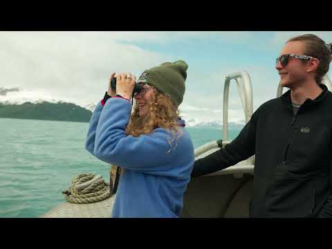 Travel Alaska: A Land of Legendary Wildlife & Incredible Wonders