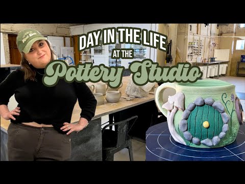 DAY IN THE LIFE AT THE POTTERY STUDIO - Making a HOBBIT MUG!