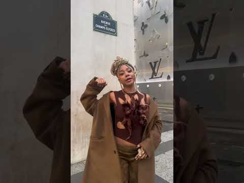 Lançando essa trend aqui na França. #ajcemparis