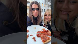 Jemand kalte Pizza morgens um 7? #Techno #Hipster #Couple #Berlin ​⁠@Nukiinhollywood