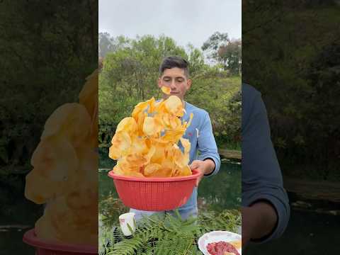 Así preparamos nuestras propias papitas fritas en casa 🍟🤤 // los escachaitos
