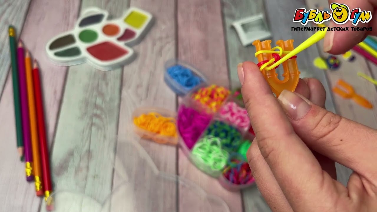 Набор для плетения Hobbius из резинок Зайка с 6лет - видео