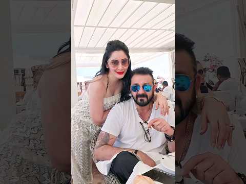 Sanjay Dutt with his 3rd wife Manyata Dutt💞 #shorts #sanjaydutt #wife #manyatadutt #actor #khalnayak