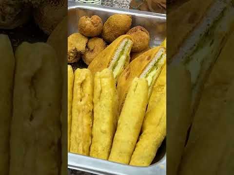 Shahrukh khan ji ka fav bread pakora at Hansraj College