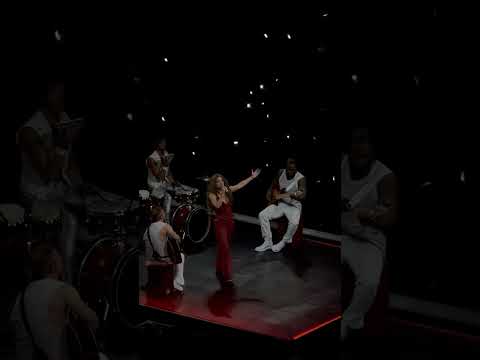Shakira • La quiero a morir (Canadá)