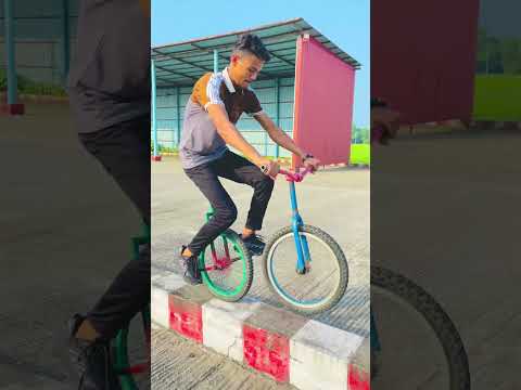 Dengurous stunt by cycle #cyclestunt #cyclelife #cyclestyle #viralshorts #viralvideos #viralreels