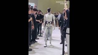 First look: XPeng Iron walking/locomotion at Auto Shanghai (Apr/2025)