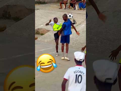 FUNNY FOOTBALL SKILLS 🤣