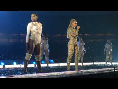 'Freedom' - Beyonce Live on The Formation World Tour with Acapella Intro (Front Row)