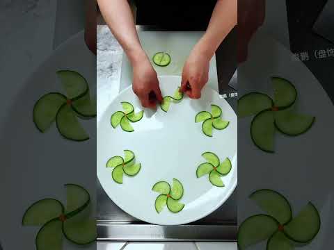一看就会的盘饰来啦!简单实用!#创意盘饰 #蔬菜切法 #摆盘技巧
