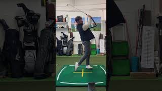 Tried hitting some balls with an aid that maintains the distance between my hands body