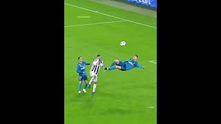When Ronaldo Humbled Buffon 🥶