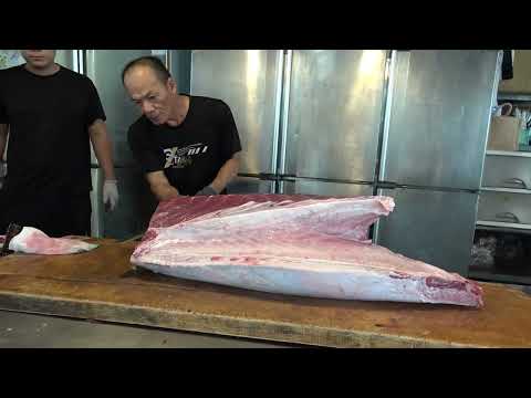 Precision & Power! Taiwan’s Best Bluefin Tuna Cutting in Action! 🐟✨⚔️ #LuxurySeafood #tuna