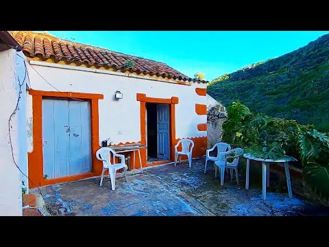 CASA ABANDONADA INTACTA y AMUEBLADA | Parece PREPARADA PARA VIVIR