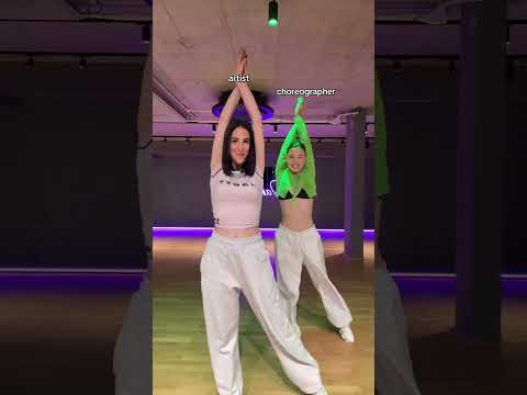 Speichert es unbedingt ab und lernt den Tanz bis zum Musikvideo 💕