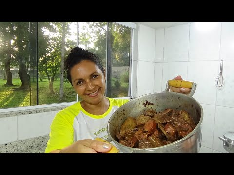 ASSADO DE PANELA/ MACARÃO NO MOLHO MIX/SUCO DE CAJU FRESCO SEM TRAVA/VINAGRETE DE PEPINO