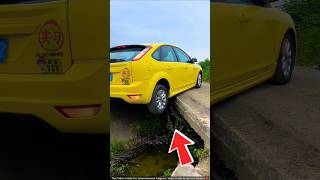 Half of the car went under the bridge #shortsvideo