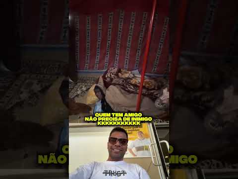 Quem tem amigo, não precisa de inimigo kkkkkkkkk