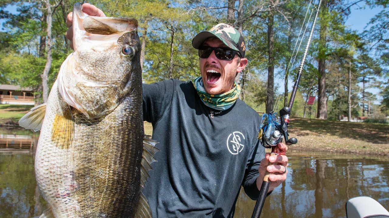 GIANT BASS FOUND in MUDDY CREEK! BED FISHING with JIGS