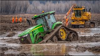 It Took 4 Tractors to Free This Machine – Jaw-Dropping Farm Vehicle Recovery Compilation