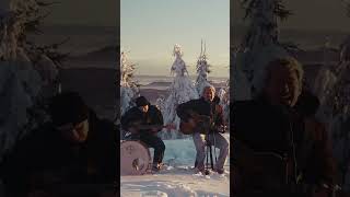 Co říkáte na akustickou verzi Anděla z Lysé hory? ❤️🥶⛄️ #Mirai #Anděl #Shorts