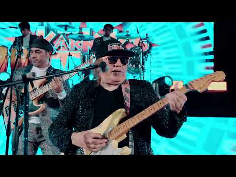 Los Karkik's - "El Taka Taka/La Jaiba" (En Vivo)