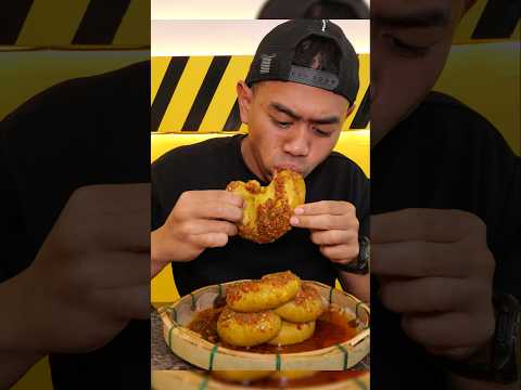 Mukbang oseng mercon tambusu di Padang.