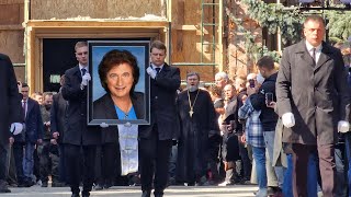 17h / Sänger Olaf der Flipper ist nach schwerer Krankheit plötzlich verstorben / 2-tägige Beerdigung